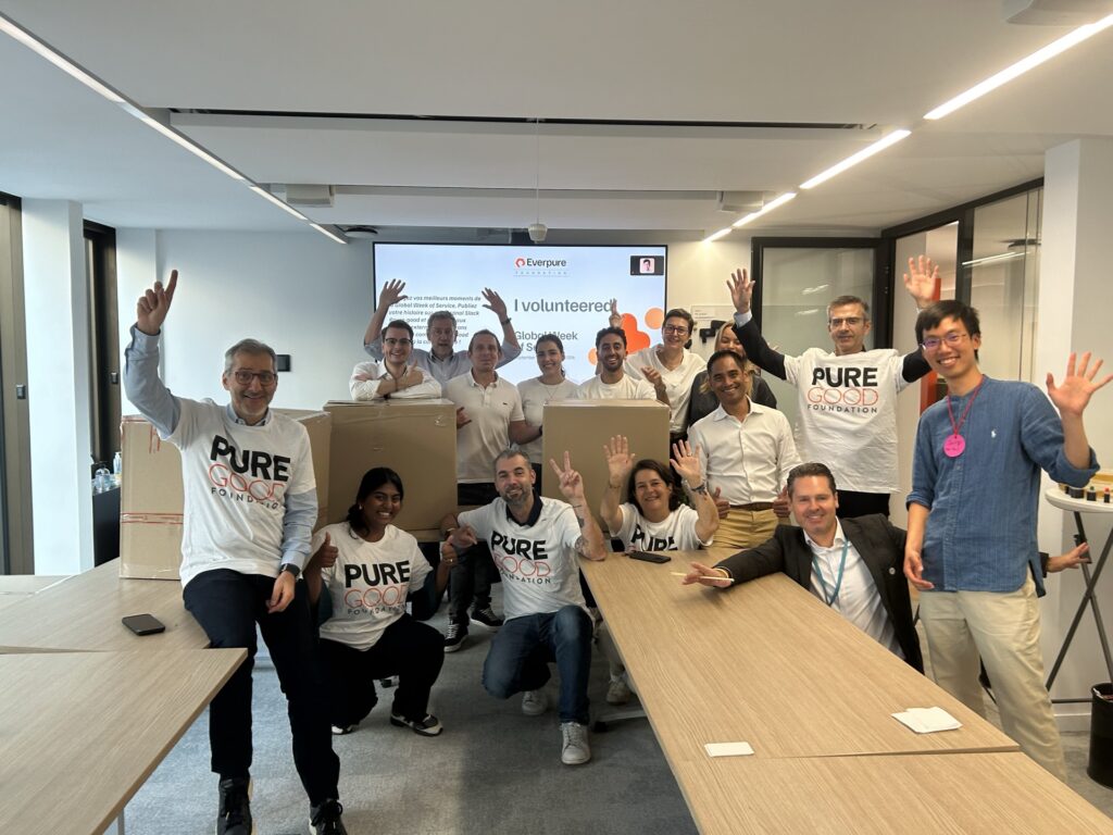 Group photo of Everpure volunteers