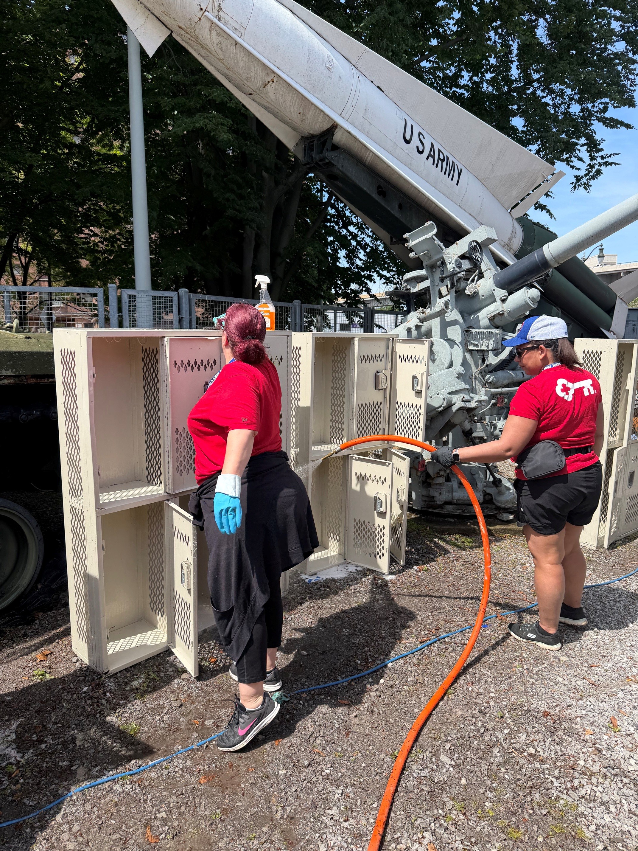 volunteers working together