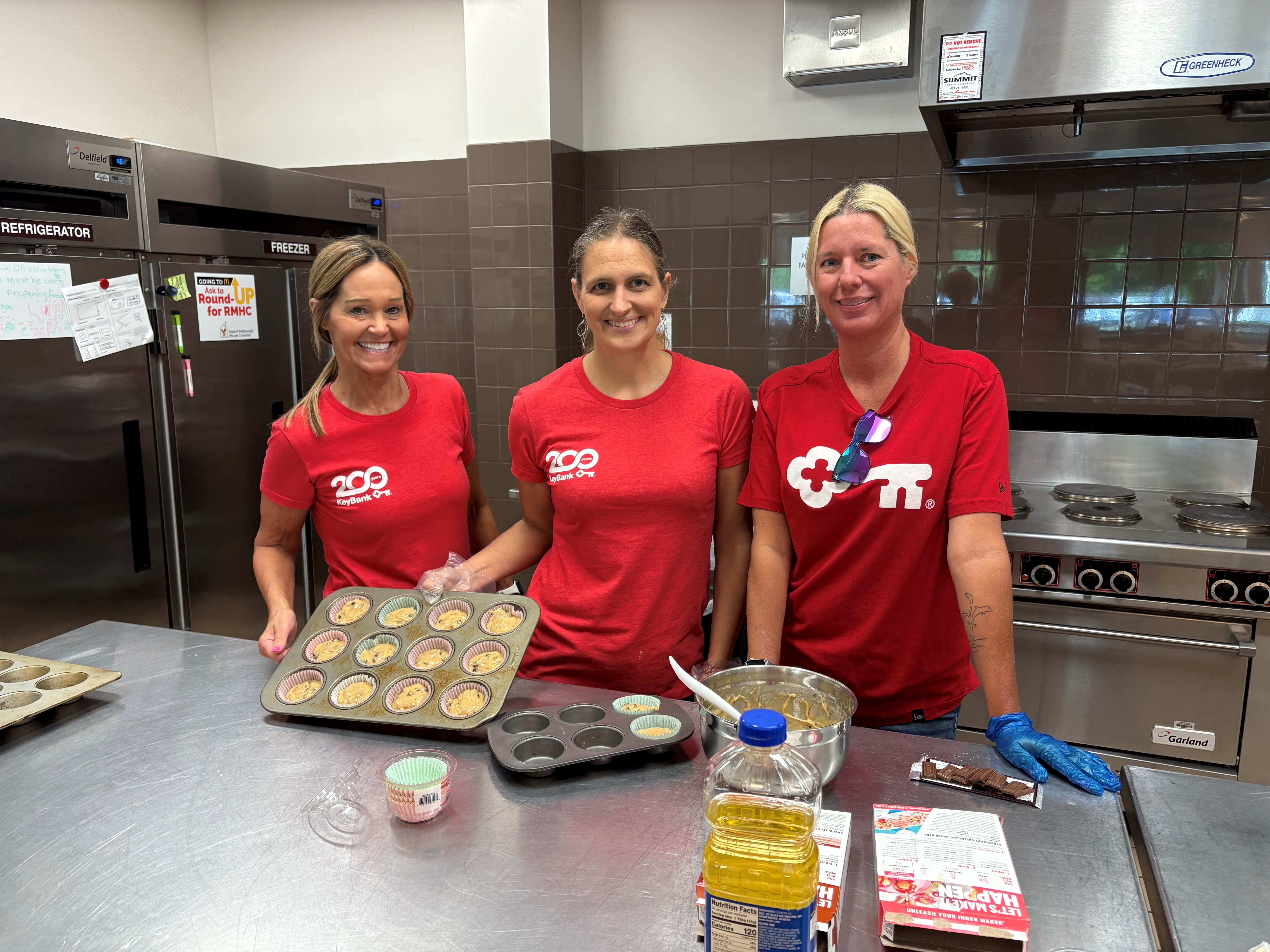 people volunteering