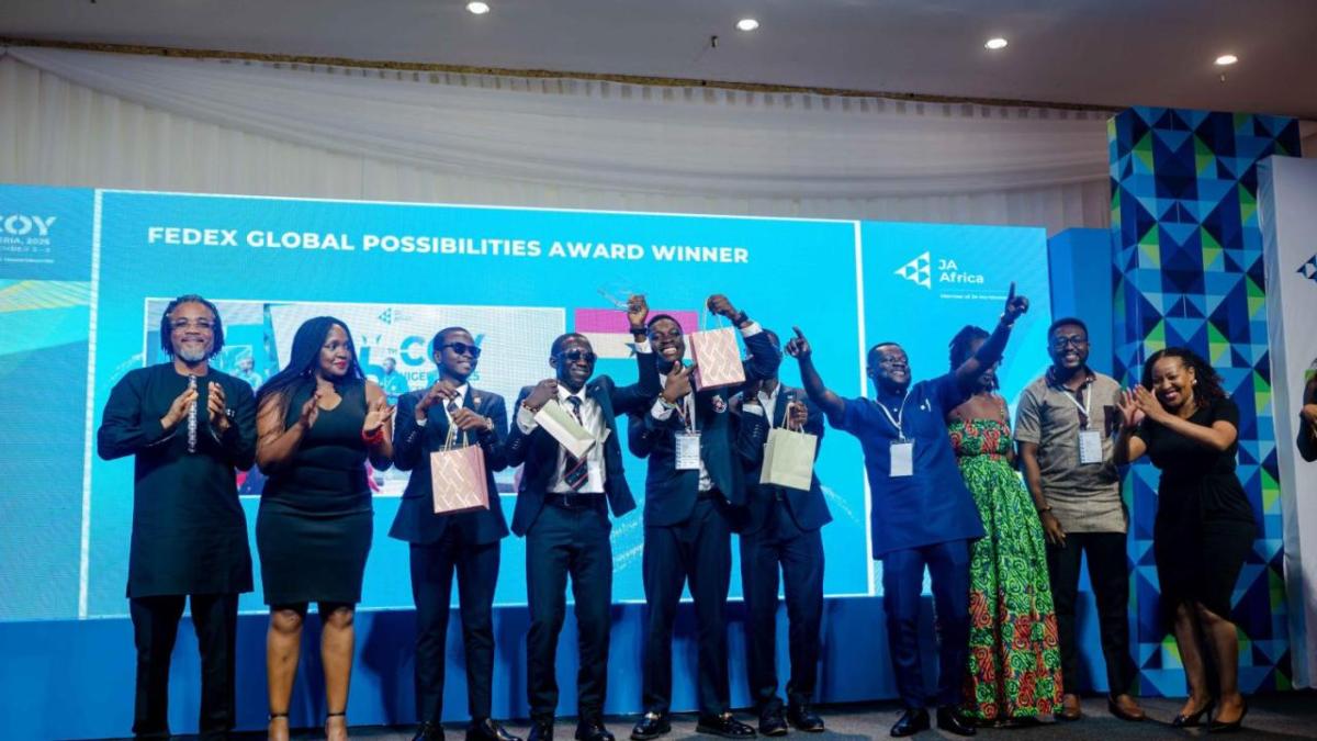 Presentation of the FedEx Global Possibilities Award