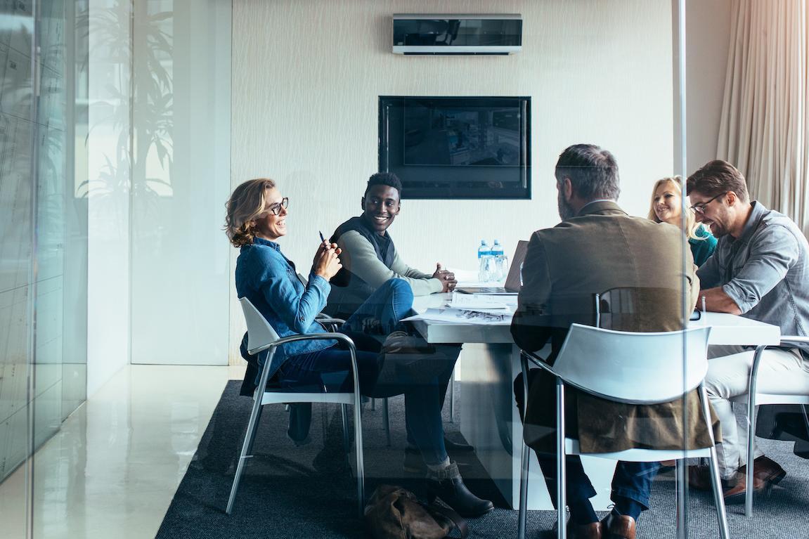 4 people meeting