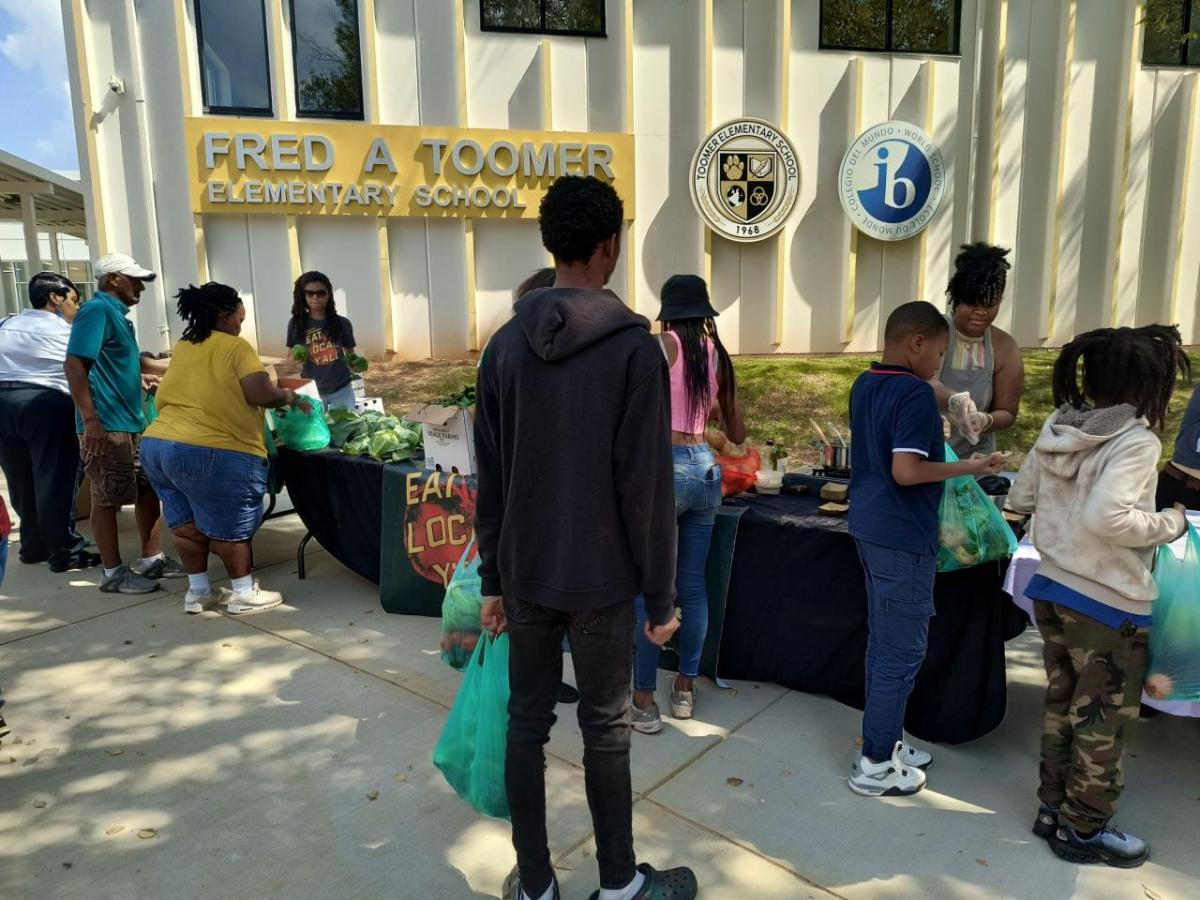 Free Produce Market at Toomer Elementary School