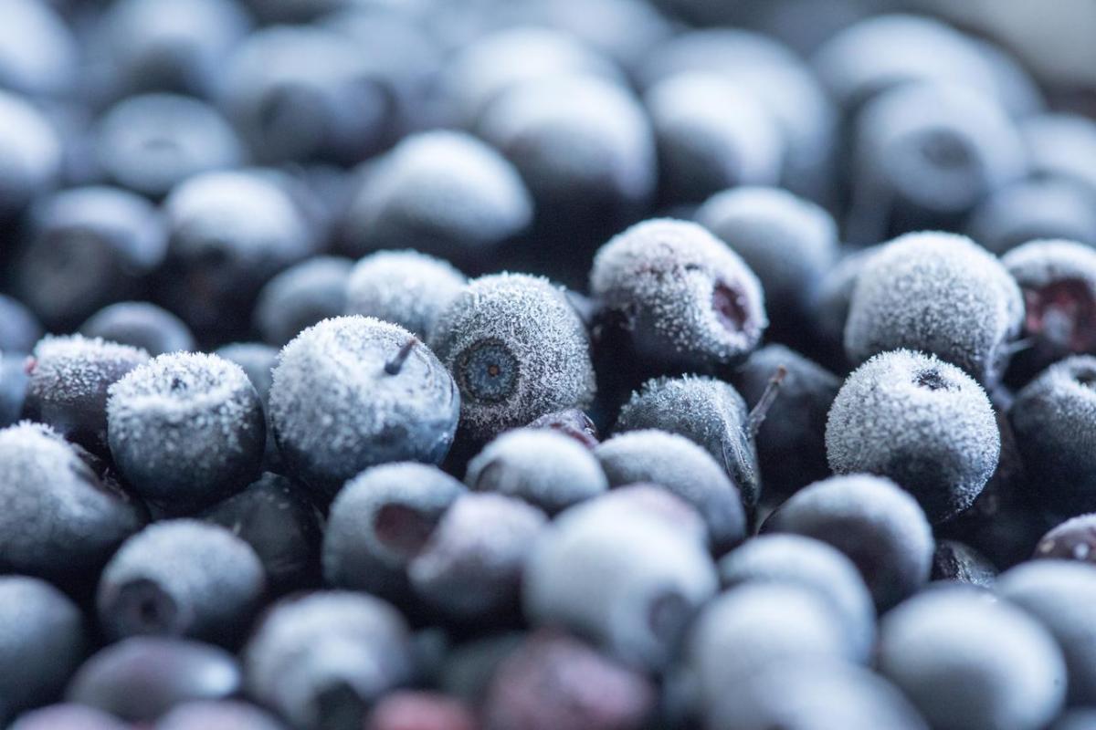 Frozen blueberries 