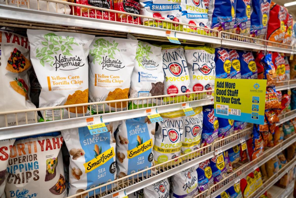 Guiding Stars shelf tags shown in a grocery aisle.