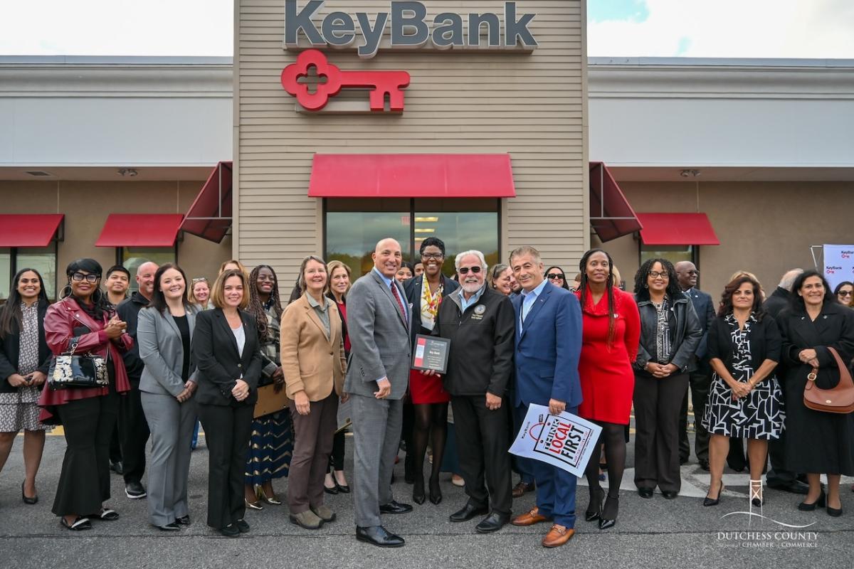 KeyBank and the Dutchess Country Regional Chamber of Commerce gather with local officials to celebrate the bank’s 200-year anniversary.