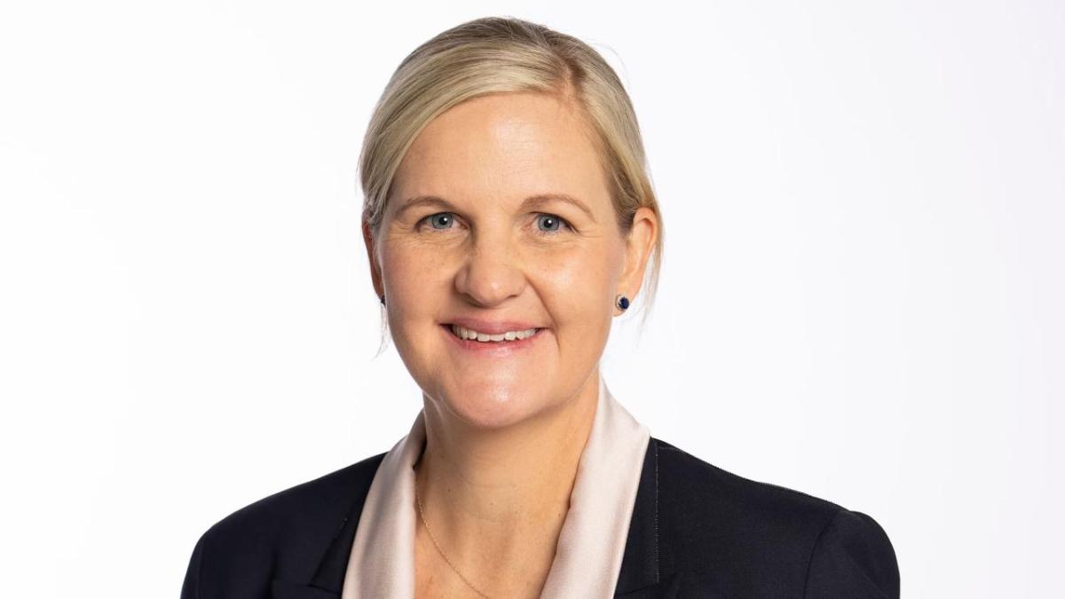 Headshot of Kirsty Coventry