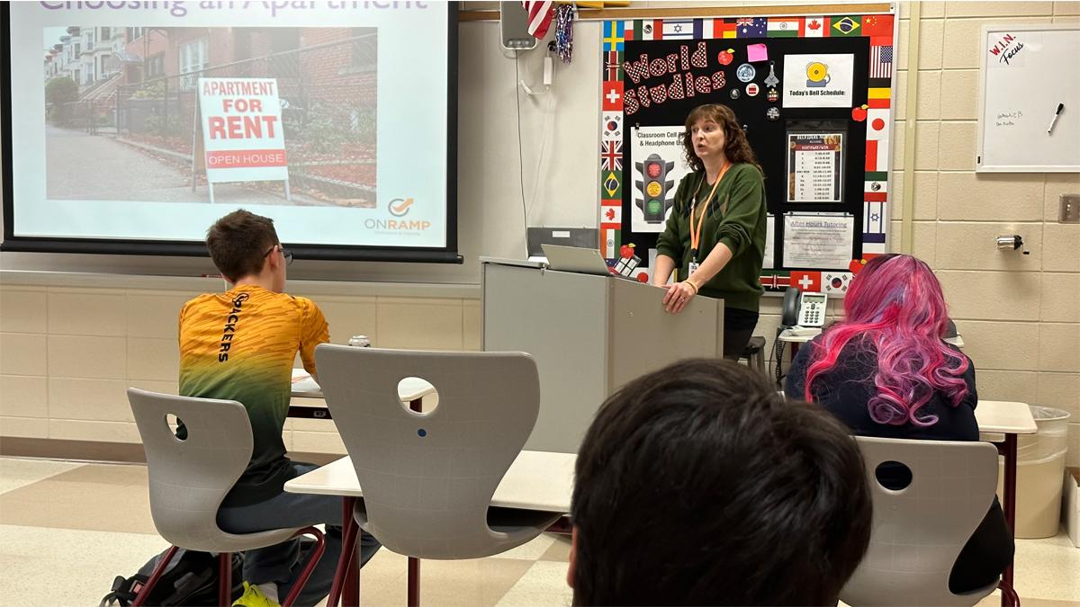 RAMP employee Deanna Robbins teaching a Teens in Transition class in Winnebago County, Illinois.