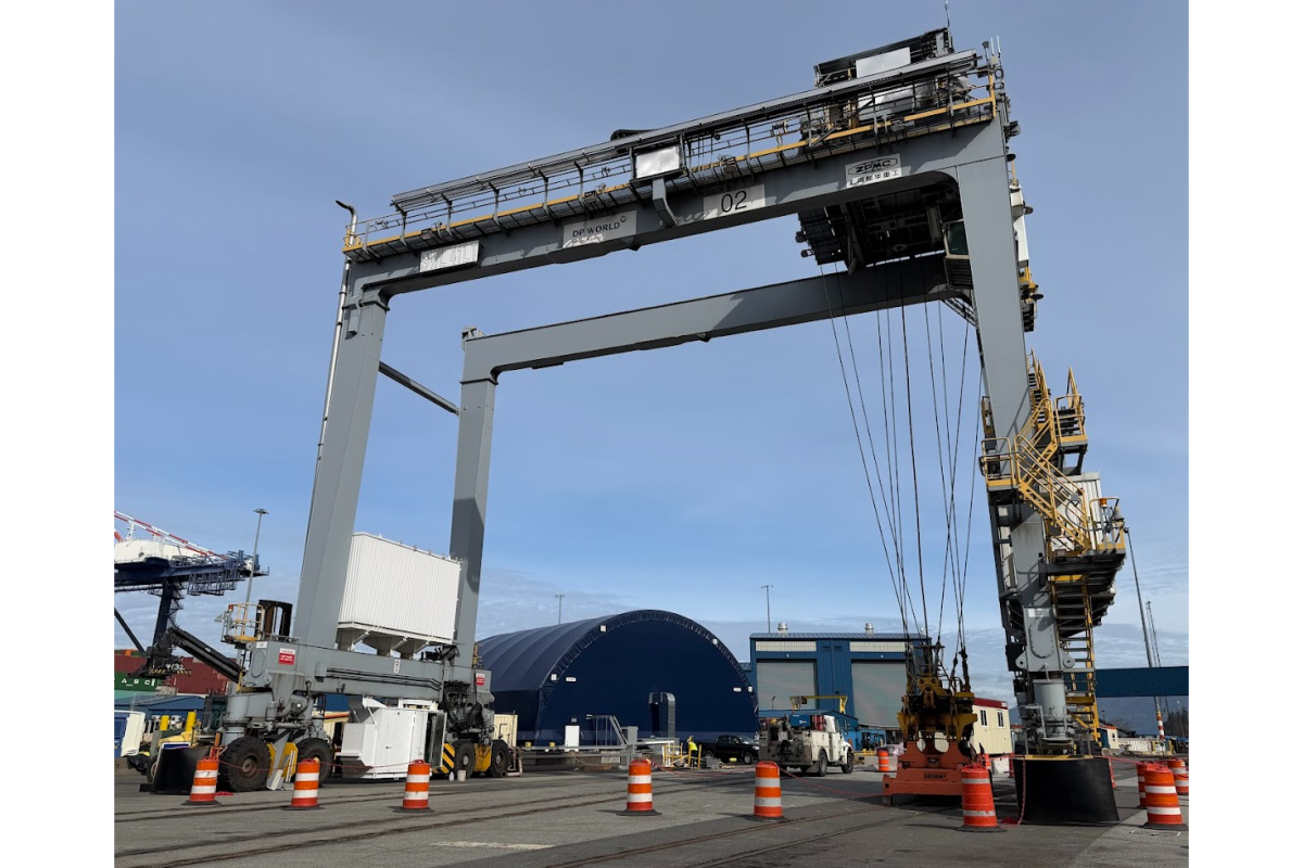 Hybrid Diesel-Electric RTG Crane at DP World's Prince Rupert Container Terminal