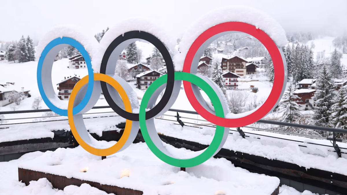 Olympic rings with snow