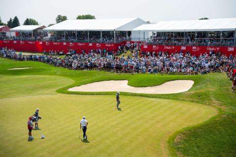 Scottie Scheffler on the putting green.