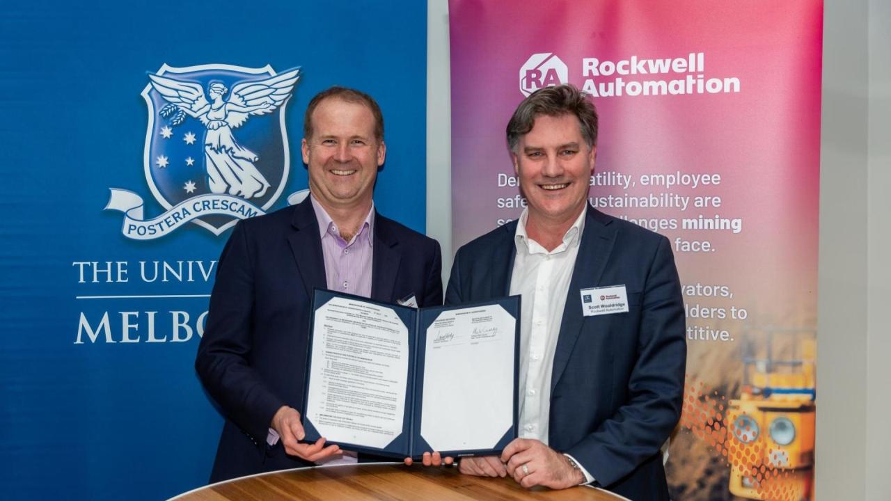 University of Melbourne Prof. Mark Cassidy (left) and Rockwell’s Scott Wooldridge, regional president, Asia Pacific, signed the Memorandum of Understanding at the July 27 event.