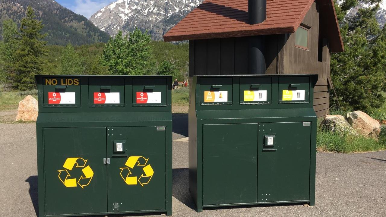 Recycling containers