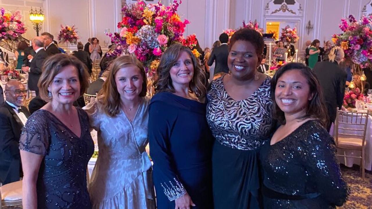 5 people attend a gala