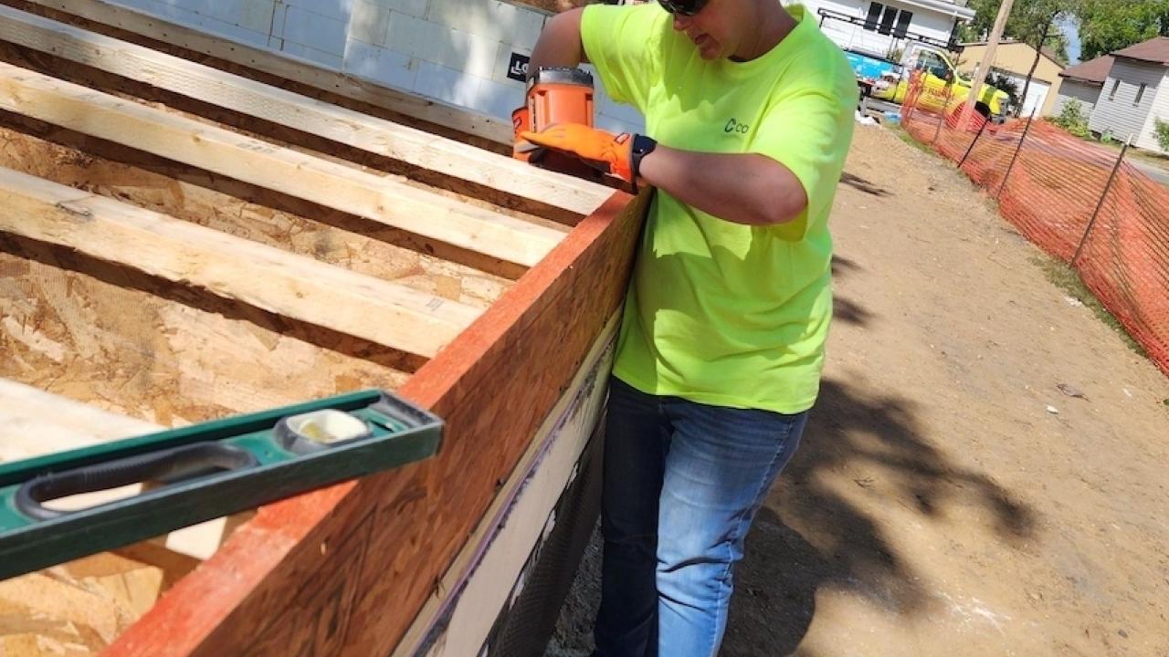 Covia employee volunteers for Habitat for Humanity