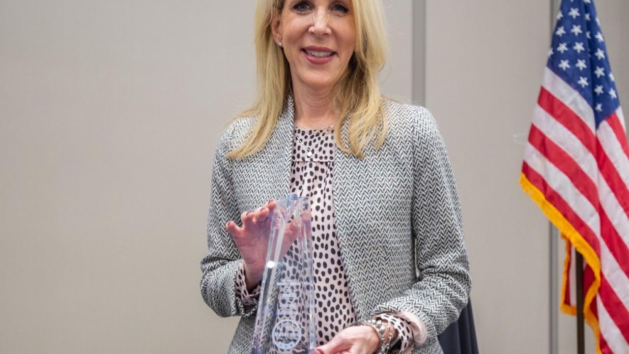 Rockwell’s Mary Burgoon with a Veterans in Business Award from the Milwaukee Business Journal. 