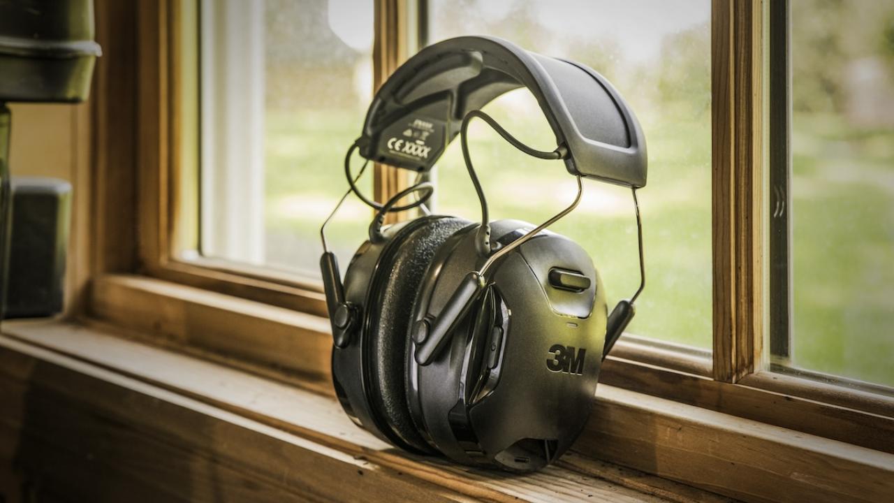 3M™ WorkTunes™ Connect + Solar Hearing Protector.