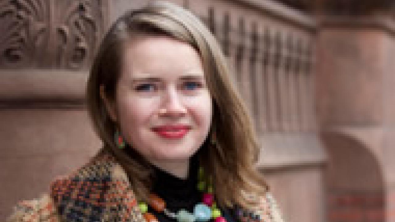 Headshot of Liz Powers