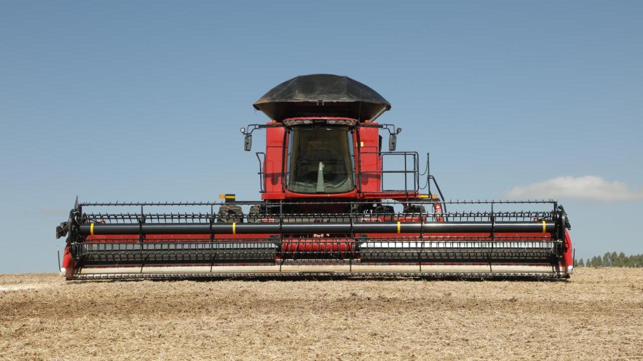Axial Flow Series 160 Combine in a crop field 