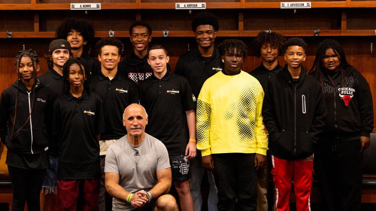 Students from ALLIANCE’s student empowerment program met LA Kings Alumni and sports analyst Daryl Evans.