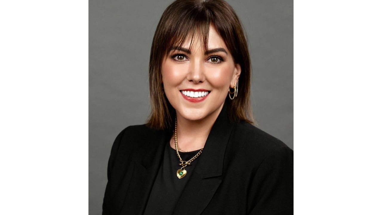 Kara Schlageter headshot