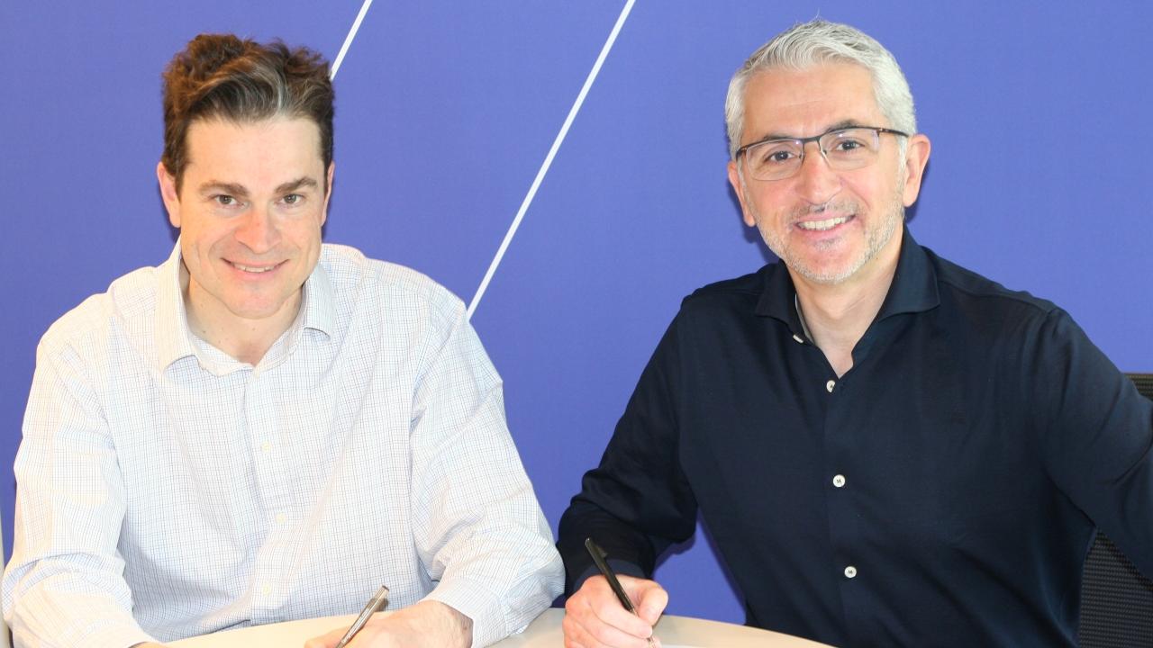 Jose La Loggia and Francesco Incalza sign STEM Alliance contract