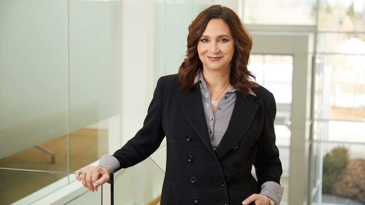 Headshot of Bath& Body Works CEO Gina Boswell