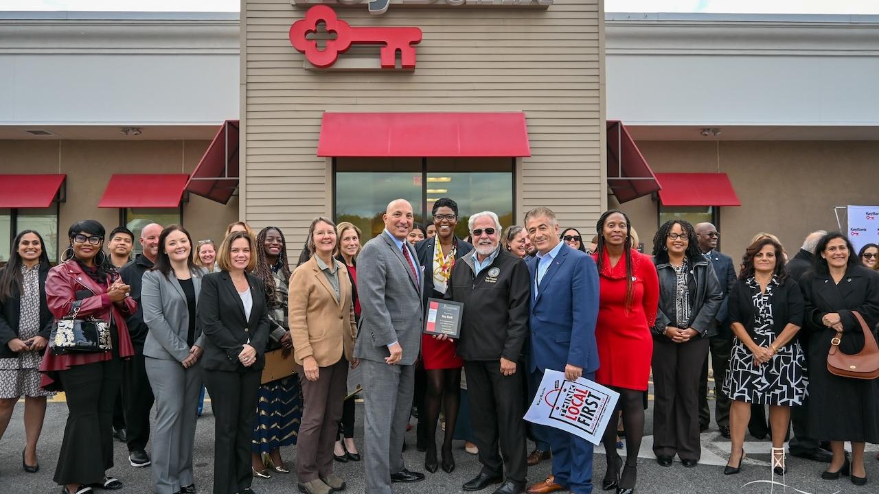 KeyBank and the Dutchess Country Regional Chamber of Commerce gather with local officials to celebrate the bank’s 200-year anniversary.