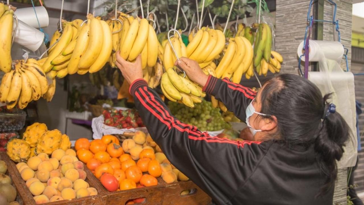 A new survey shows that many Americans fear that climate change is impacting food security. 