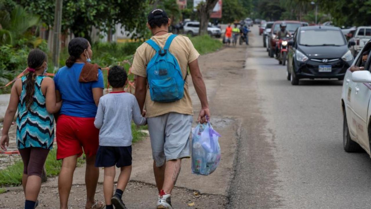 A record number of migrants are crossing the southern border of Honduras. 
