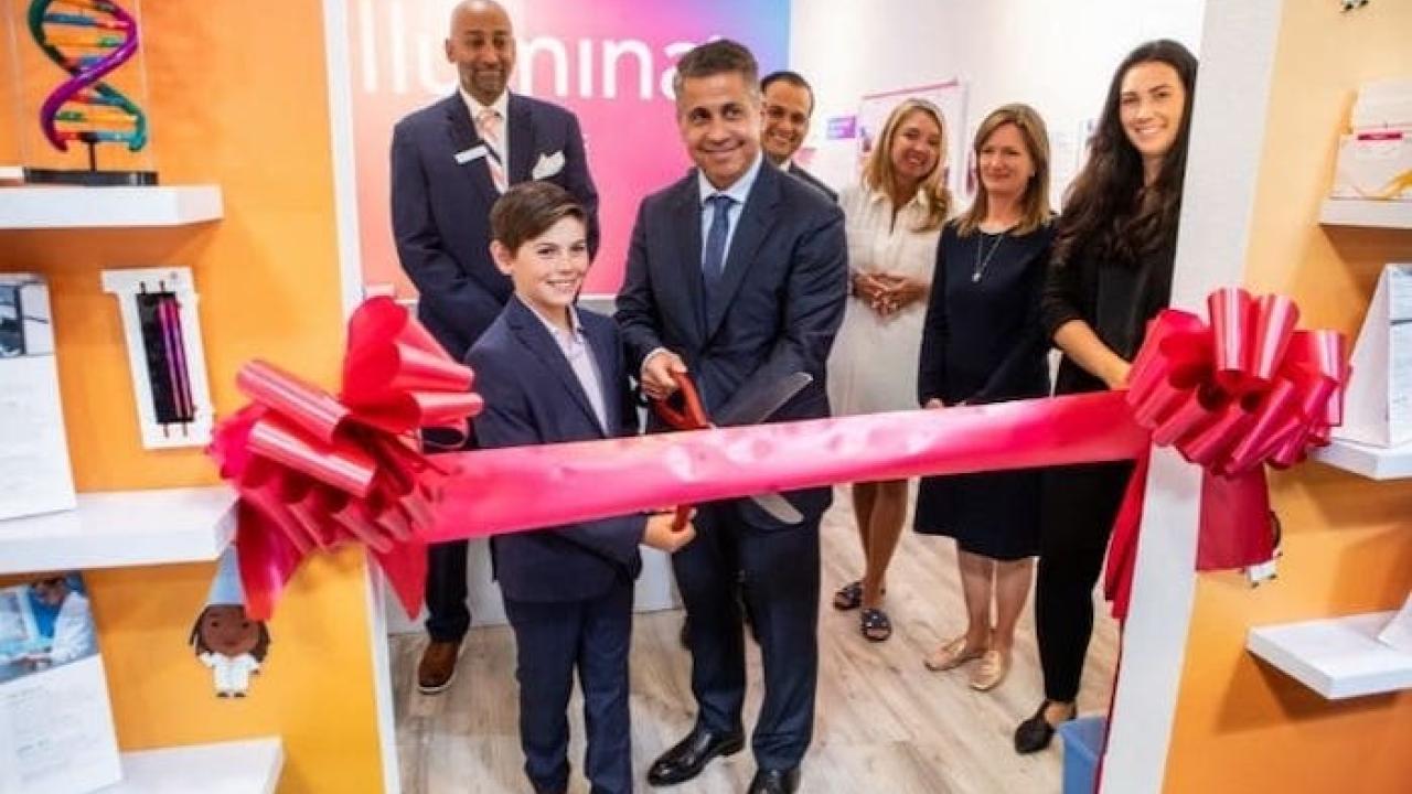Ribbon cutting ceremony BizTown storefront.
