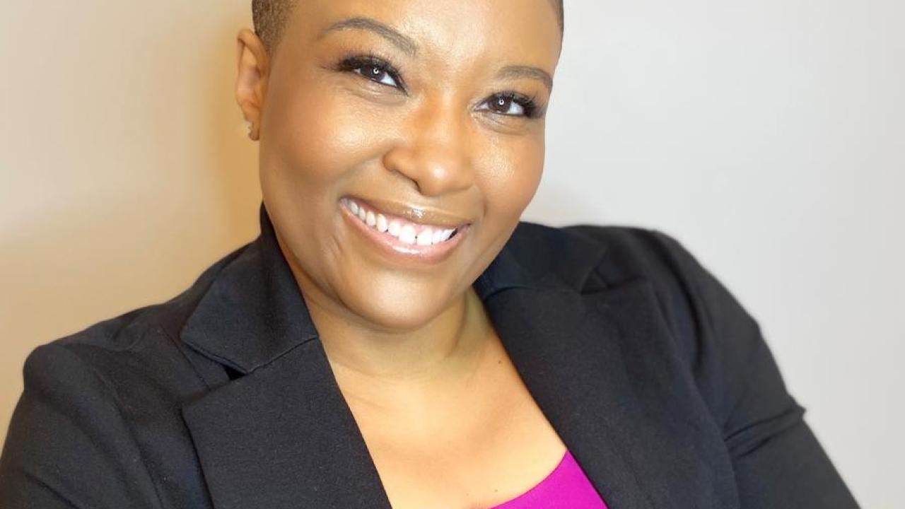 Jo Justice headshot