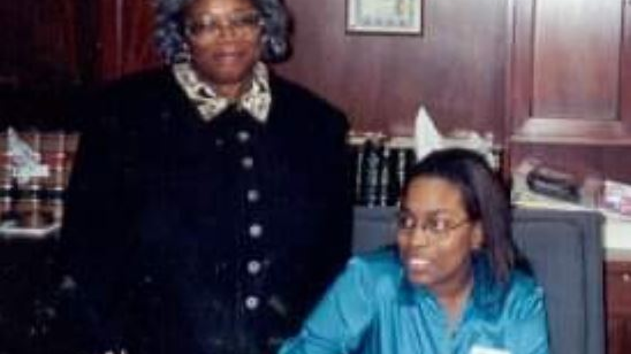 Jonet Johnson visits Virginia Senator Yvonne Miller’s office as a student participating in the Project Discovery program. 