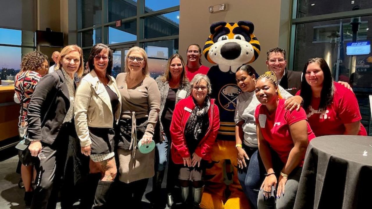 KeyBank volunteers at West Side Bazaar.