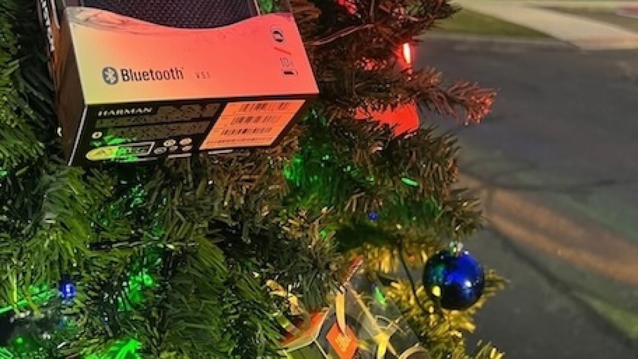 HARMAN and Make-A-Wish decorated Christmas tree.