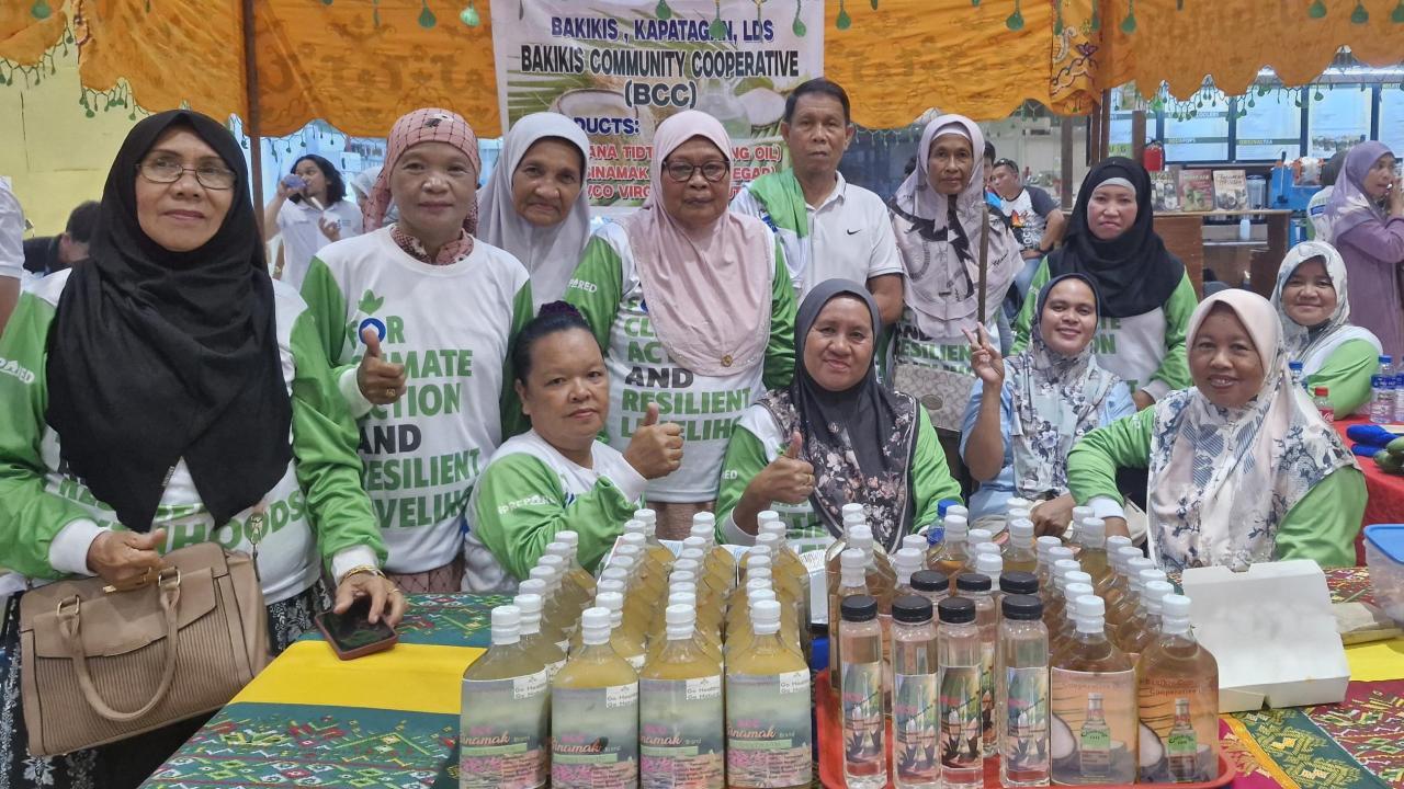 Through iPrepared, USAID and Action Against Hunger encourage women to take on leadership roles during crises. / Photo from USAID