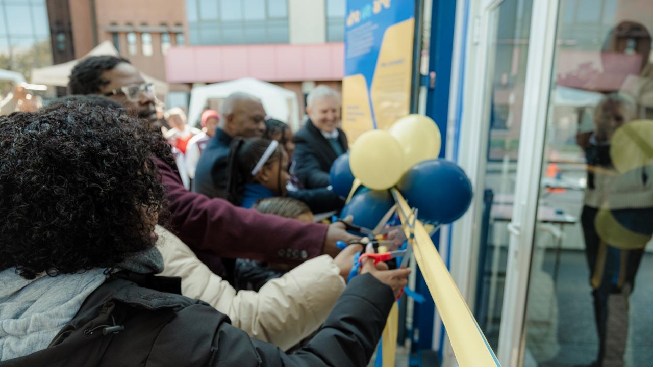 Ribbon cutting at the Curiosity Cube 