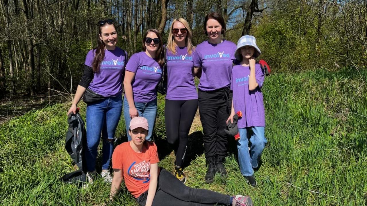 Poznan volunteers at the “Green Walk Around the Block” event.