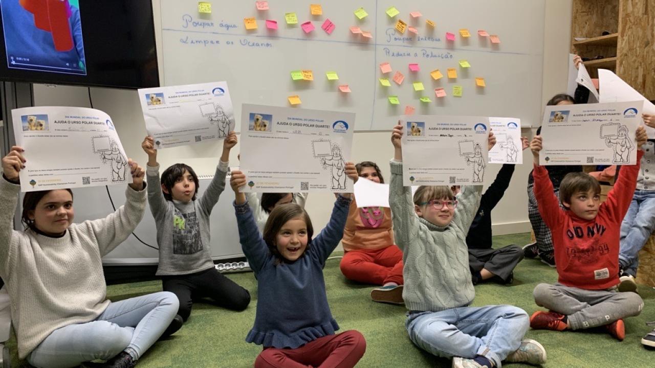a photo of children in a classroom 