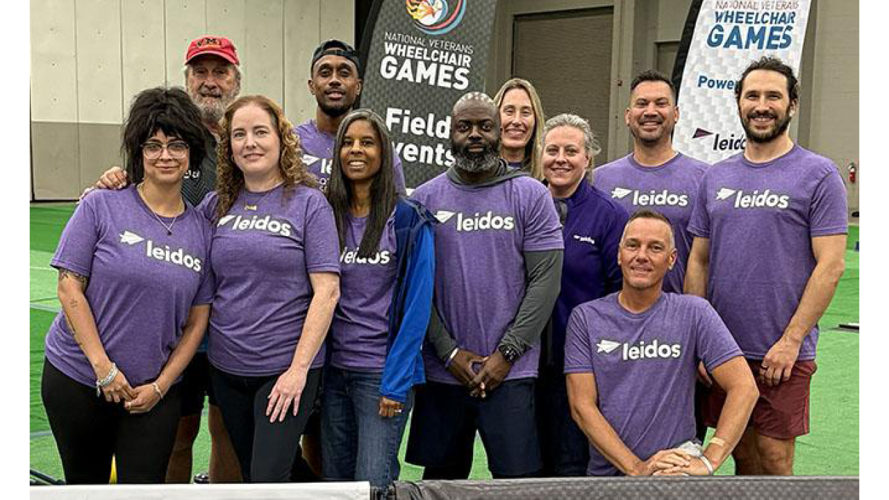 group photo of volunteers