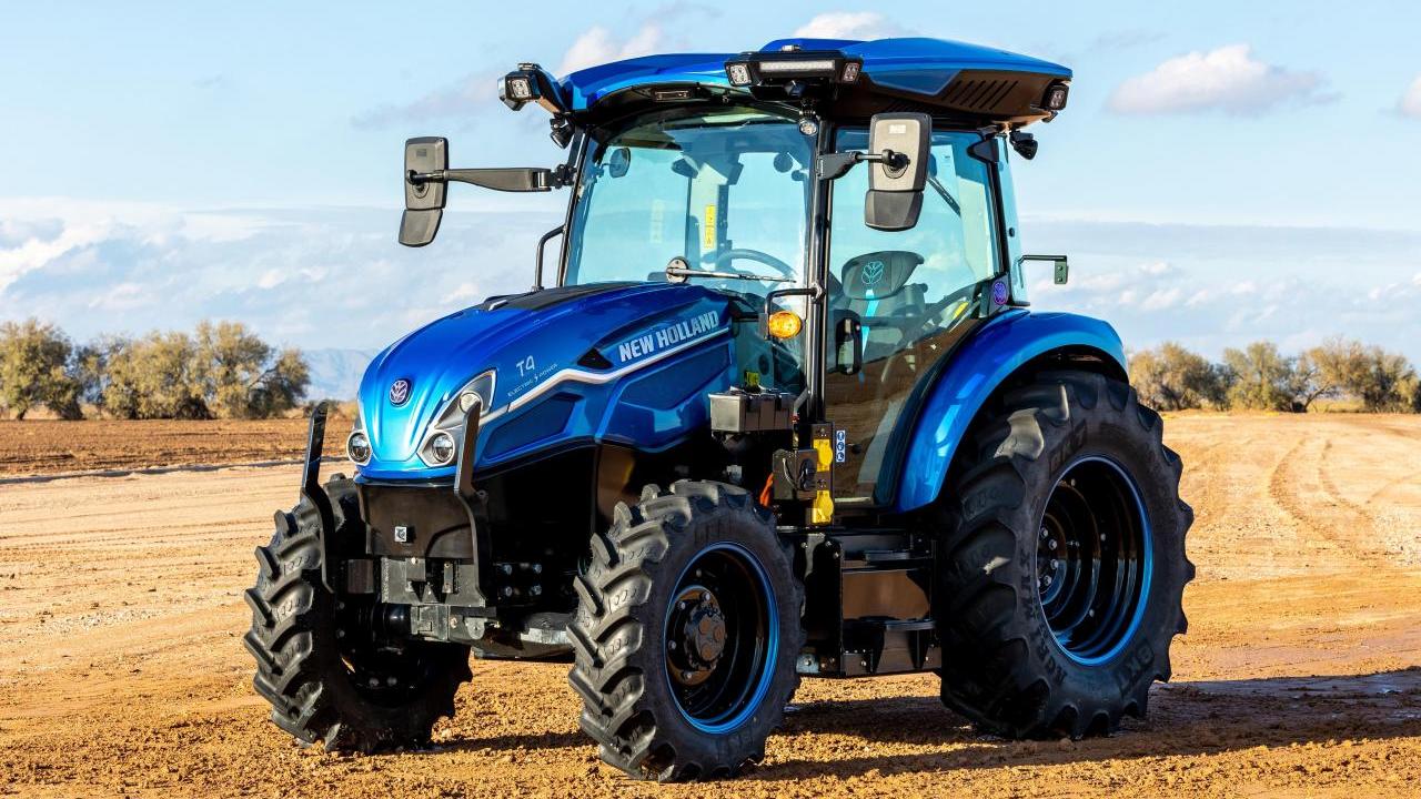 Blue tractor 