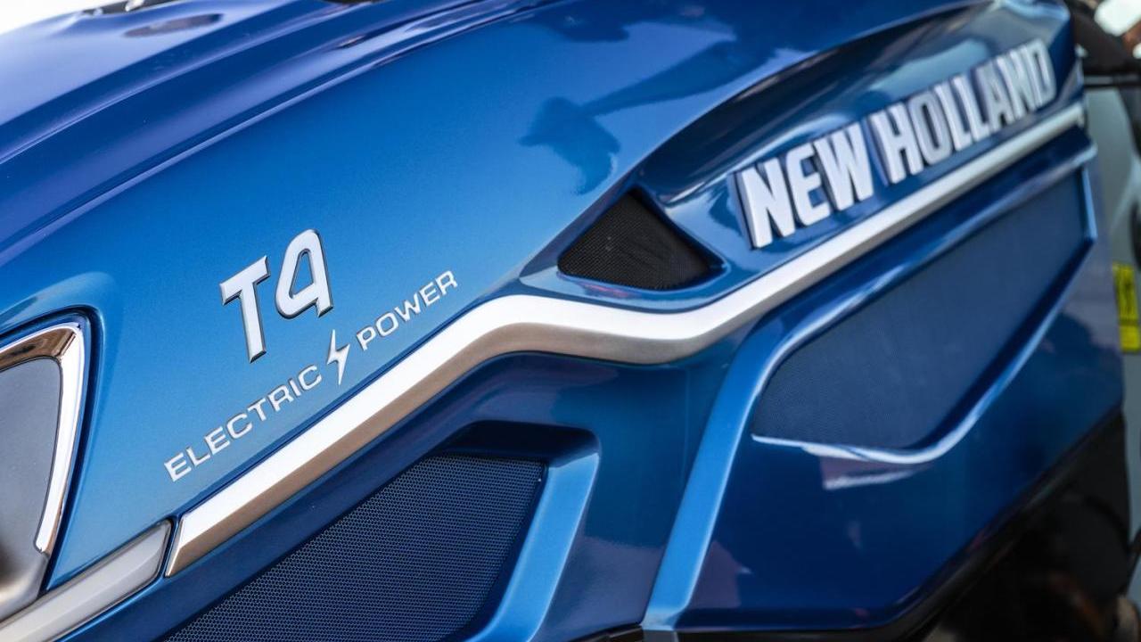 New Holland T4