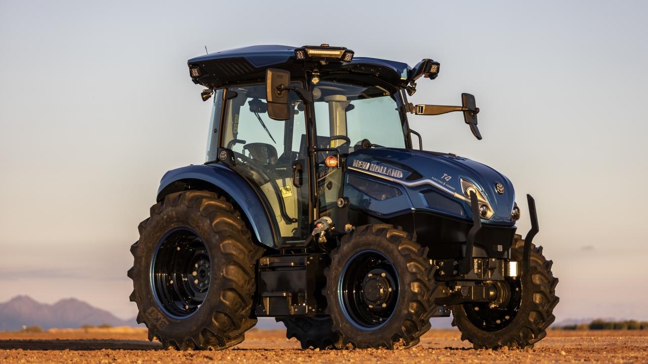 New Holland T4 Electric Power tractor