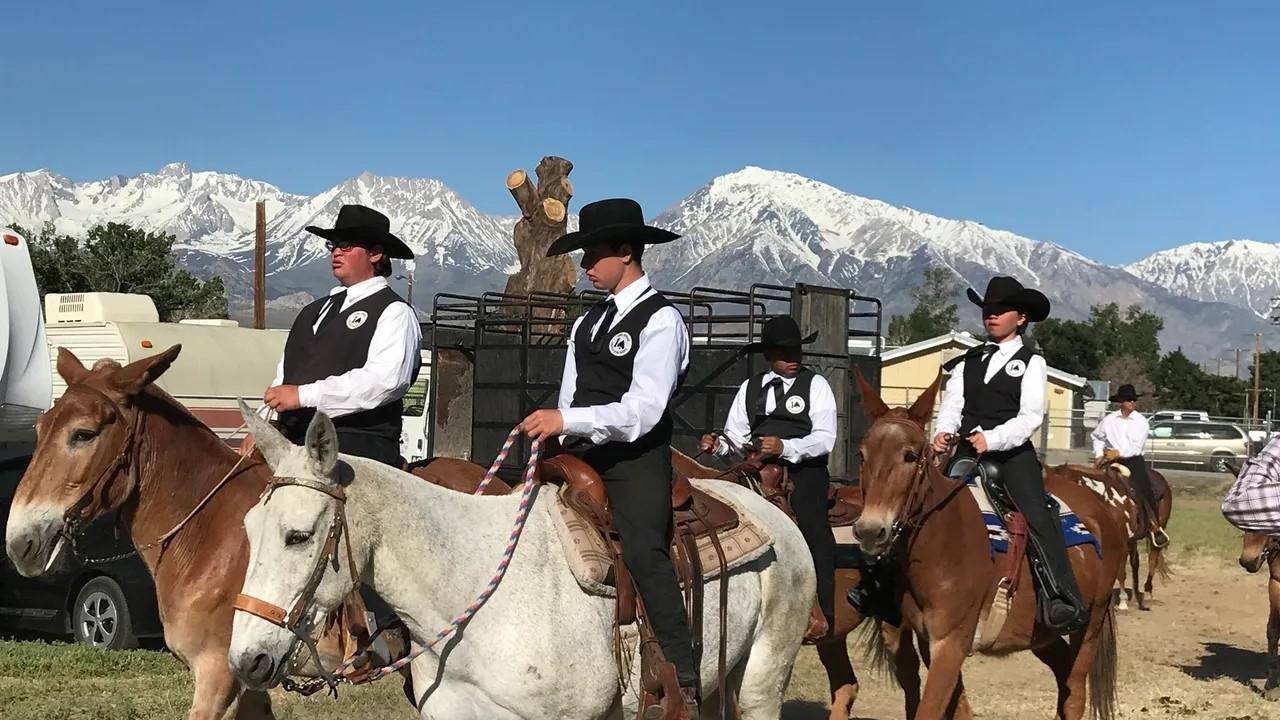 One Spade Youth participants riding horses