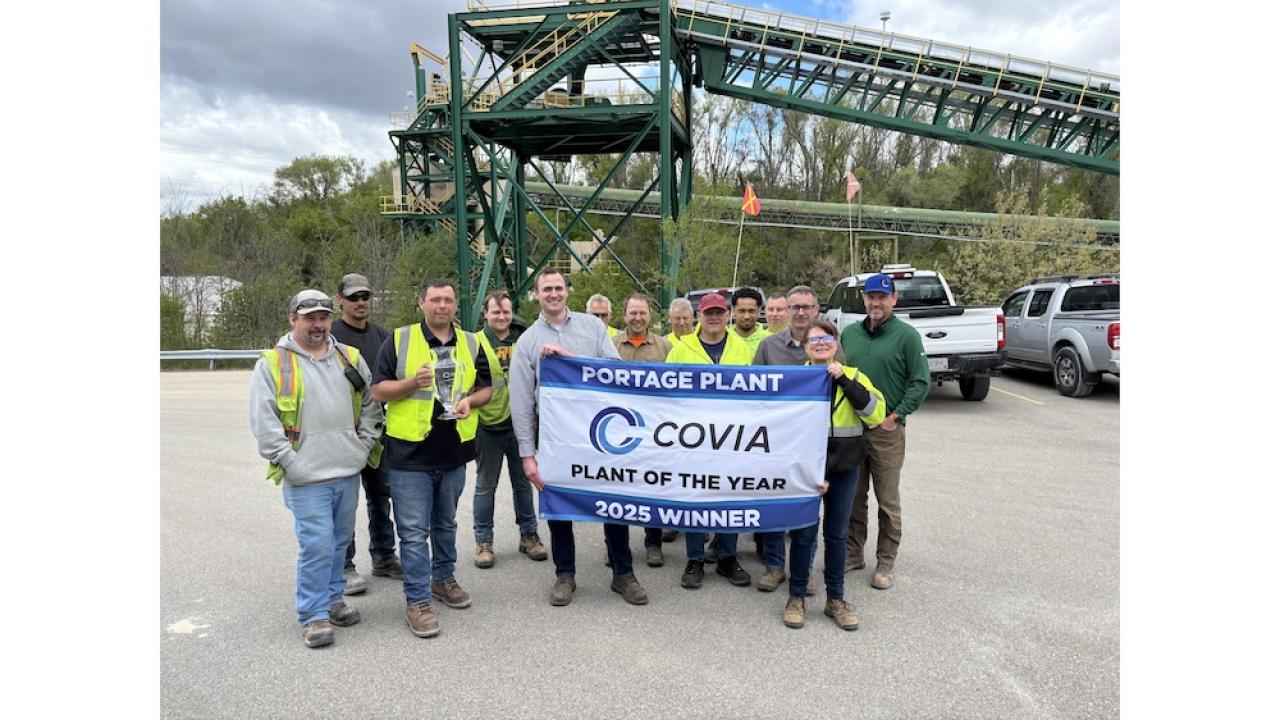 Group photo at Portage Plant