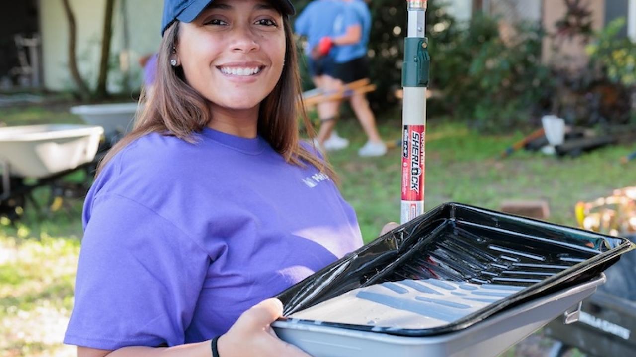 MetLife employee volunteers in Tampa, Florida helped rebuild a home with nonprofit Rebuilding Together, which MetLife Foundation supported during its Volunteering with Purpose campaign in 2024. 