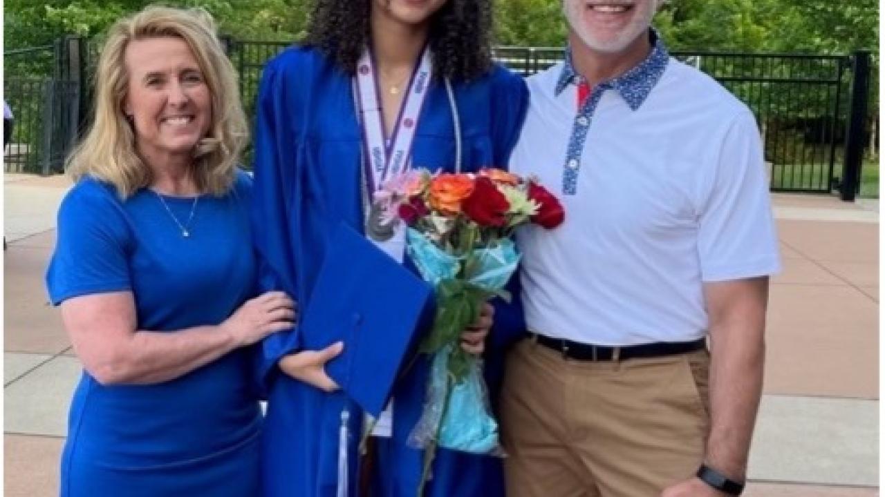 Image of Ronda Bradley and her family.