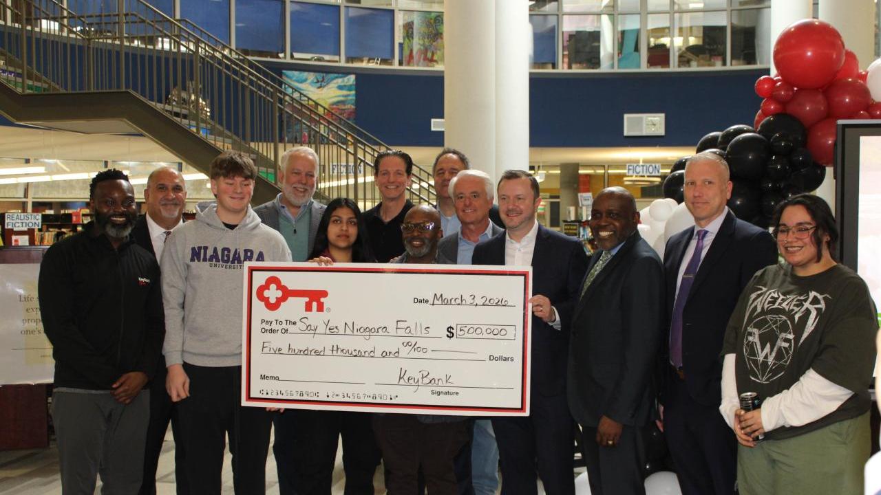 Check presentation ceremony.