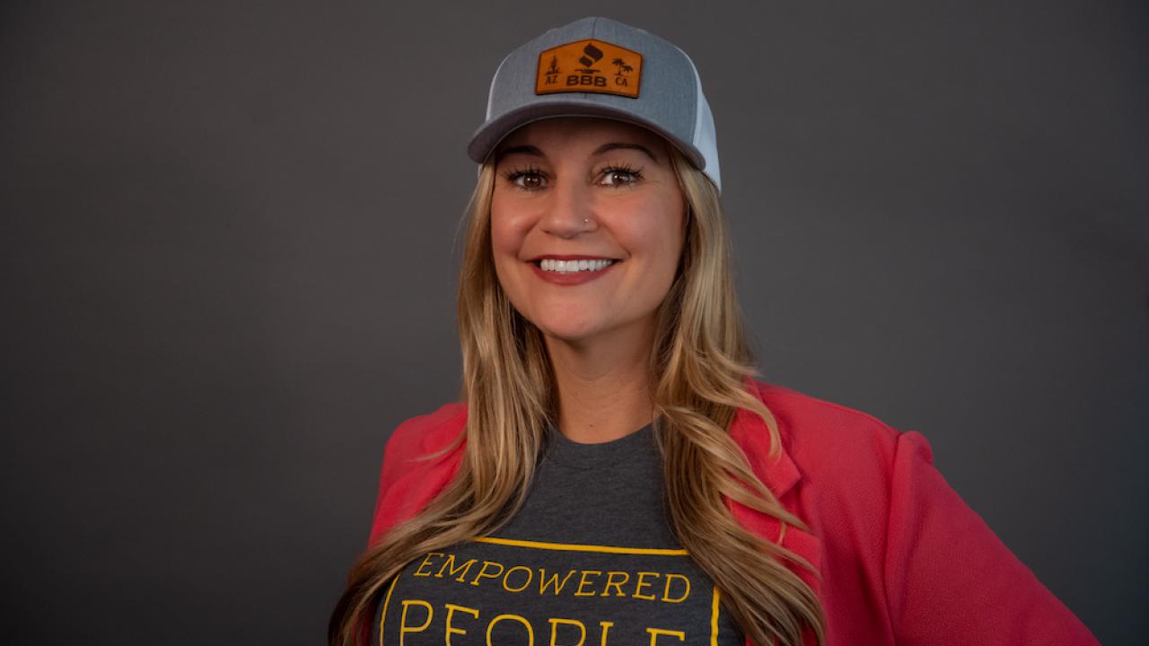 Samantha Scholl headshot