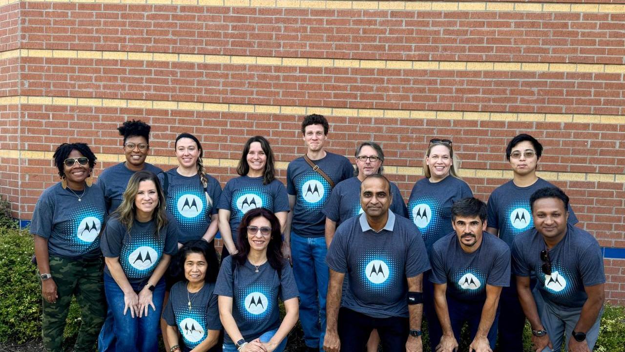 Motorola Solutions employee volunteers