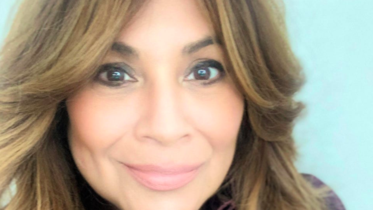 Headshot of Leslie Camino